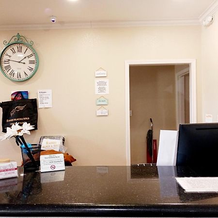 Yorktown Inn And Suites Экстерьер фото
