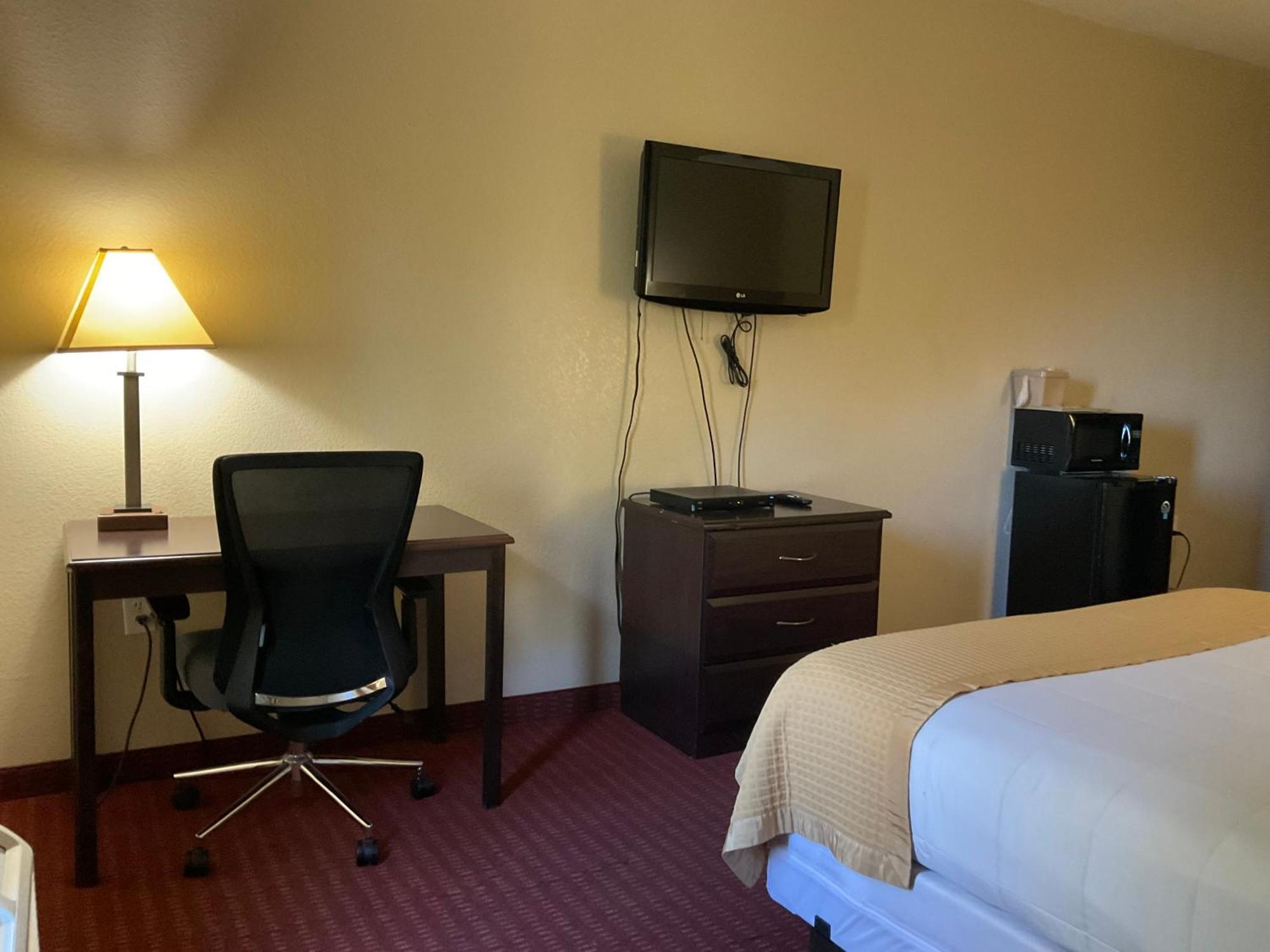 Yorktown Inn And Suites Экстерьер фото