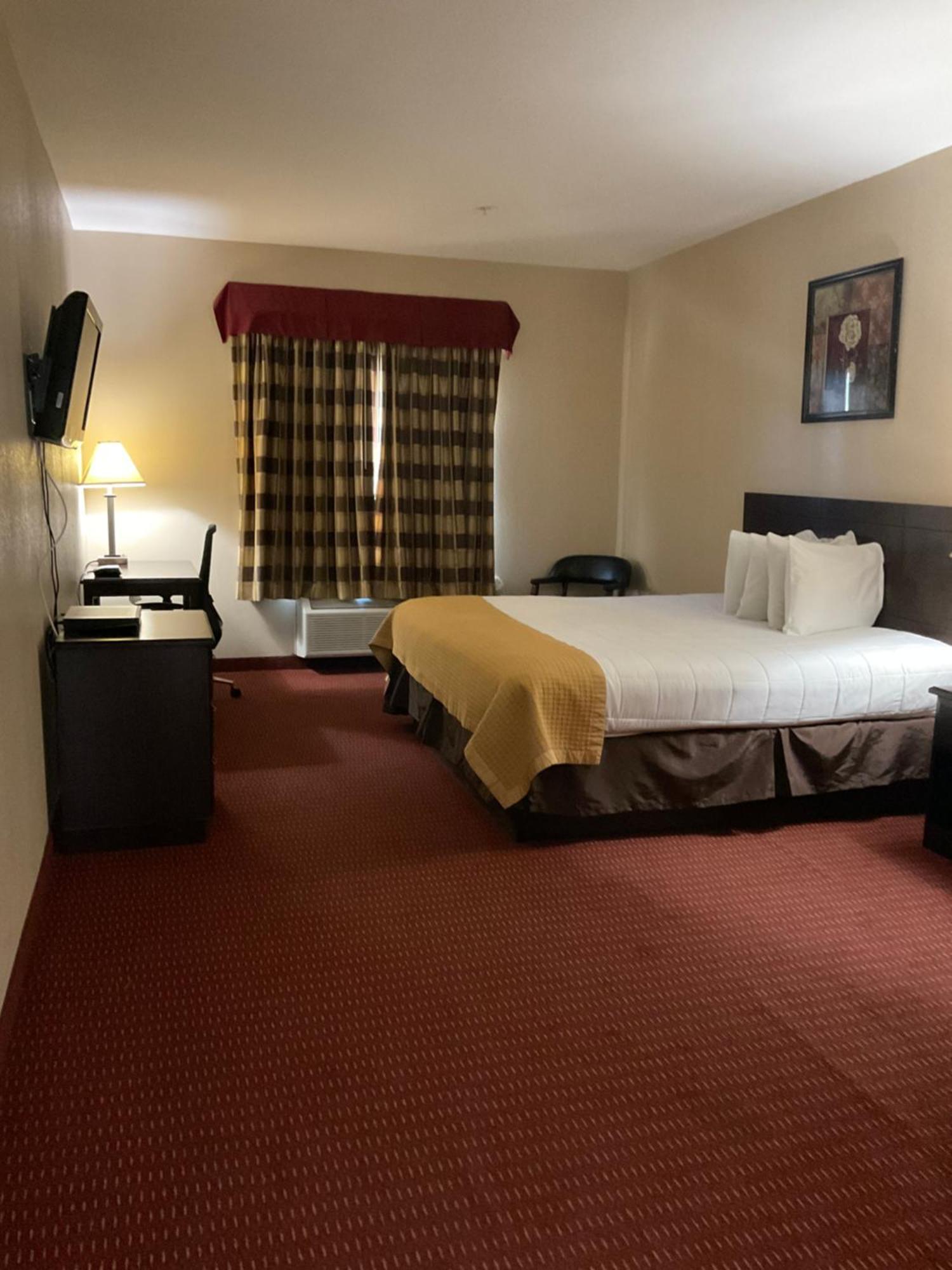 Yorktown Inn And Suites Экстерьер фото