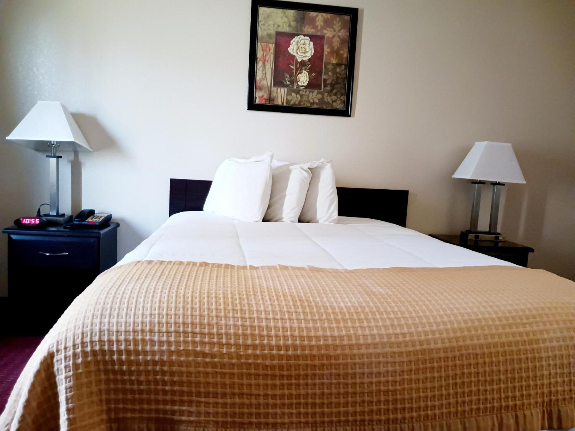 Yorktown Inn And Suites Экстерьер фото